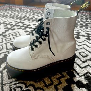 Worn once.. no scuffs like new
